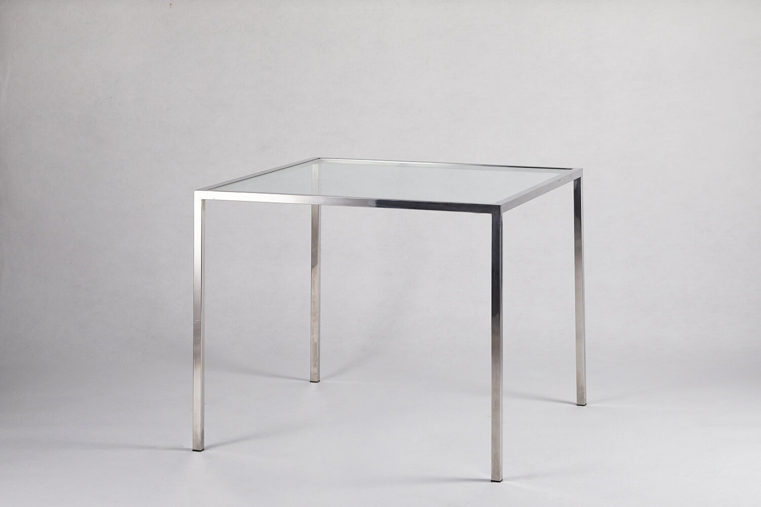 玻璃方桌